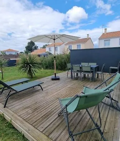 Dom wakacyjny Entre Terre Et *